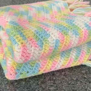 Crocheted baby blanket. New.
